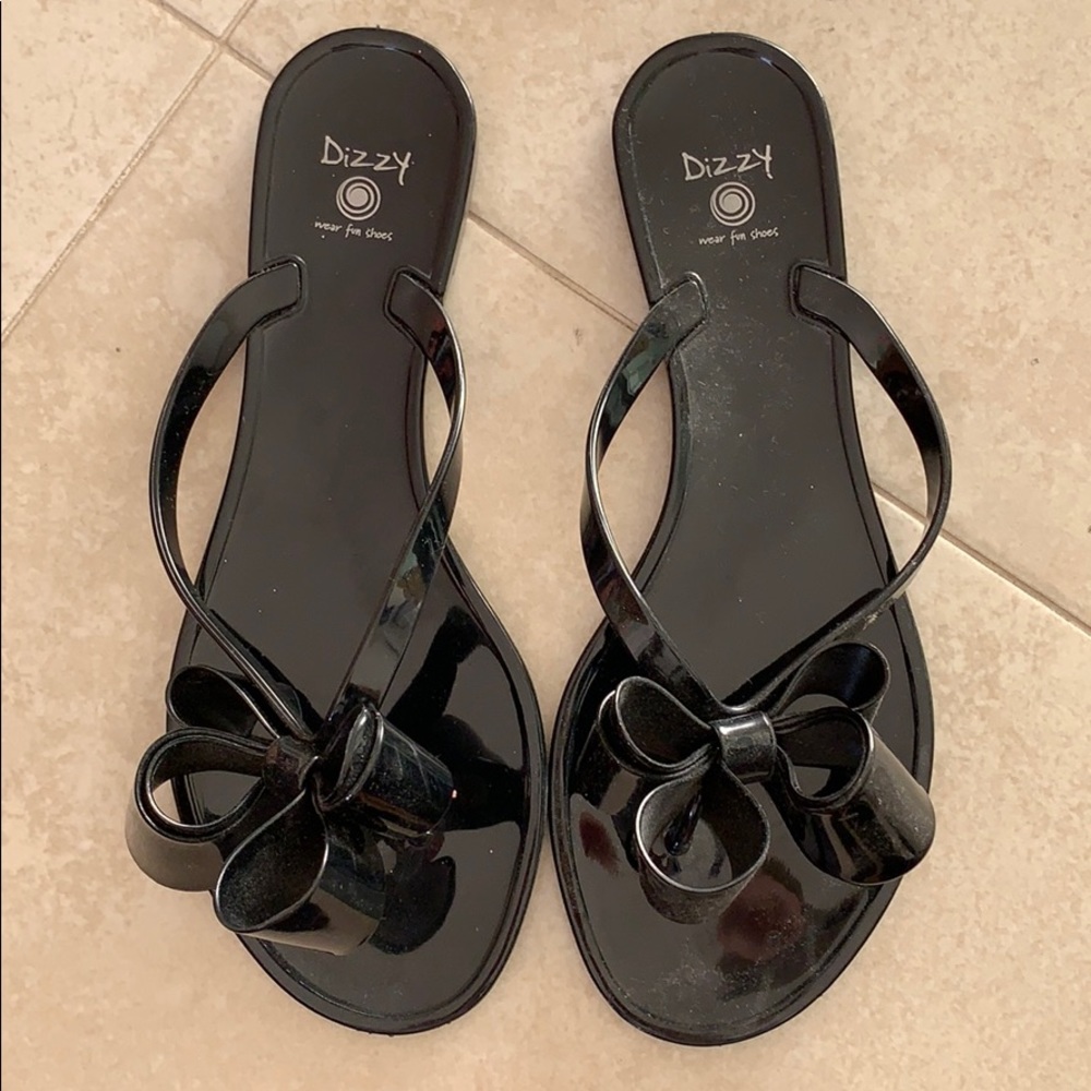 Dizzy flip flops
